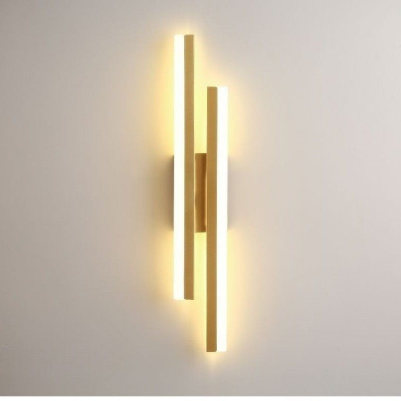 Modern LED Wall Sconce with Dual Bar Staggered Design and Integrated LED