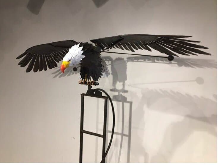Bird Wind Spinner Garden Ornament with Moving Wings