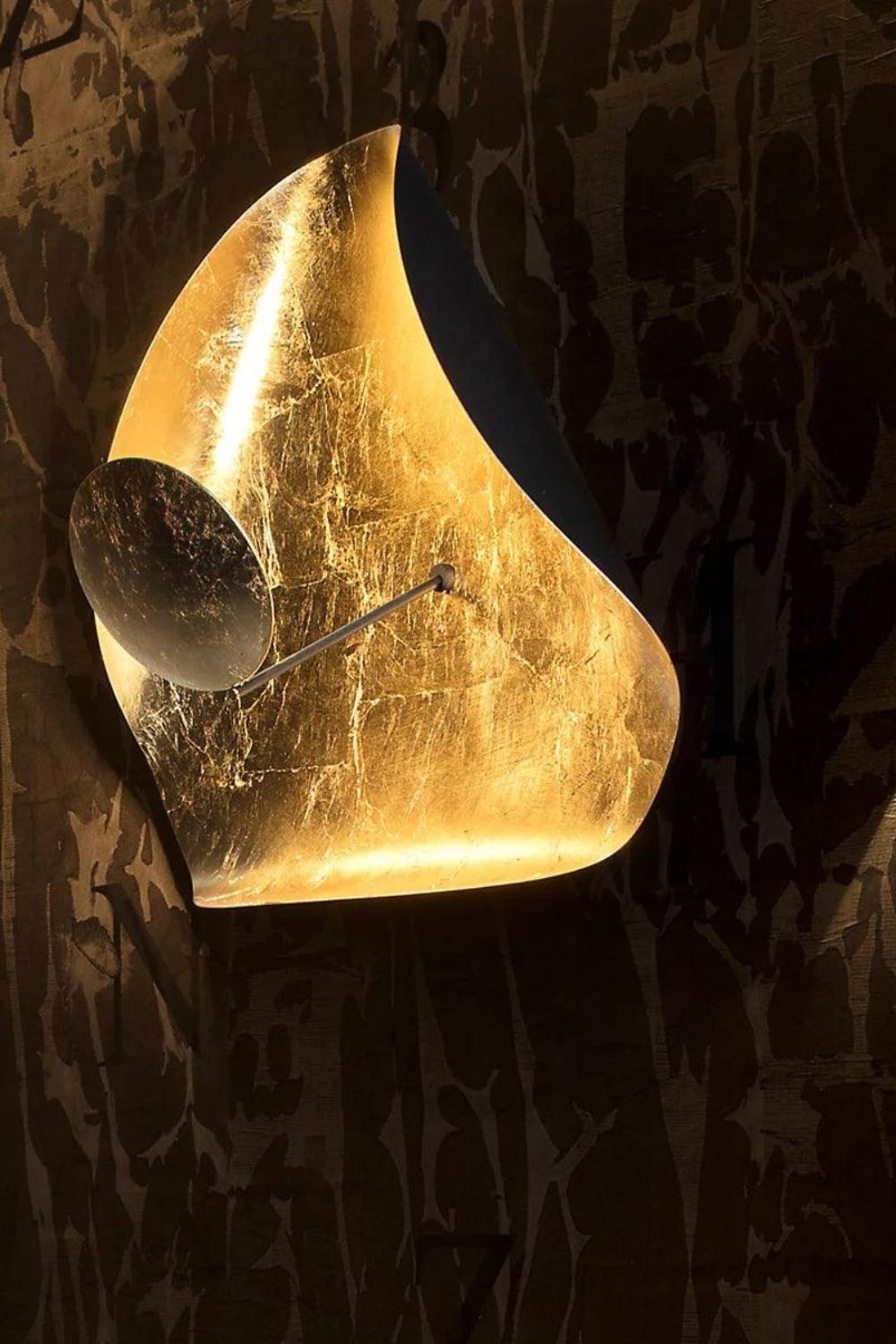 Ceiling Lamp Art Deco with Curved Shade and Integrated LED