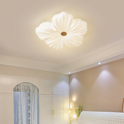 Ceiling Lamp Bohemian Flower Shape with Integrated LED and Wood Detail