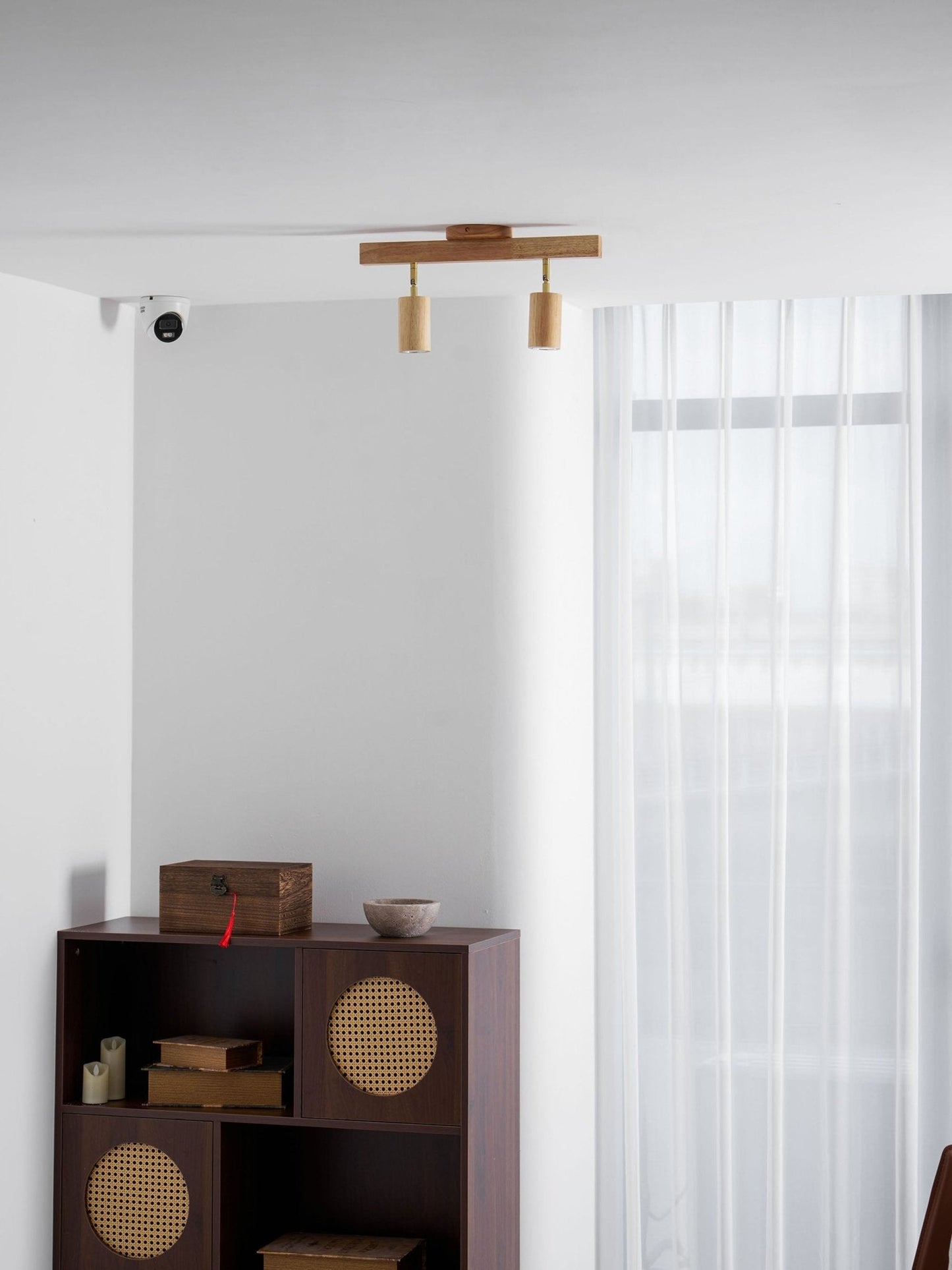 Ceiling Spotlight Track Light Scandinavian with Rotatable Wood Heads and E27 Fitting