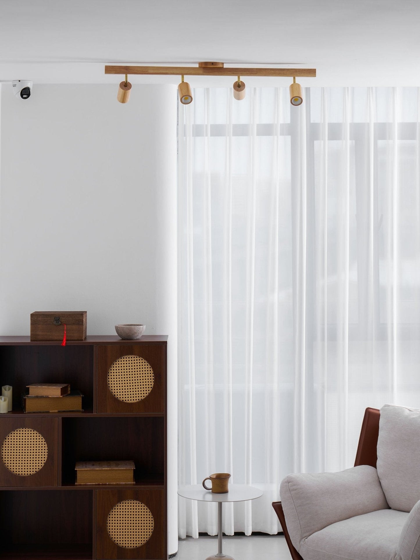 Ceiling Spotlight Track Light Scandinavian with Rotatable Wood Heads and E27 Fitting