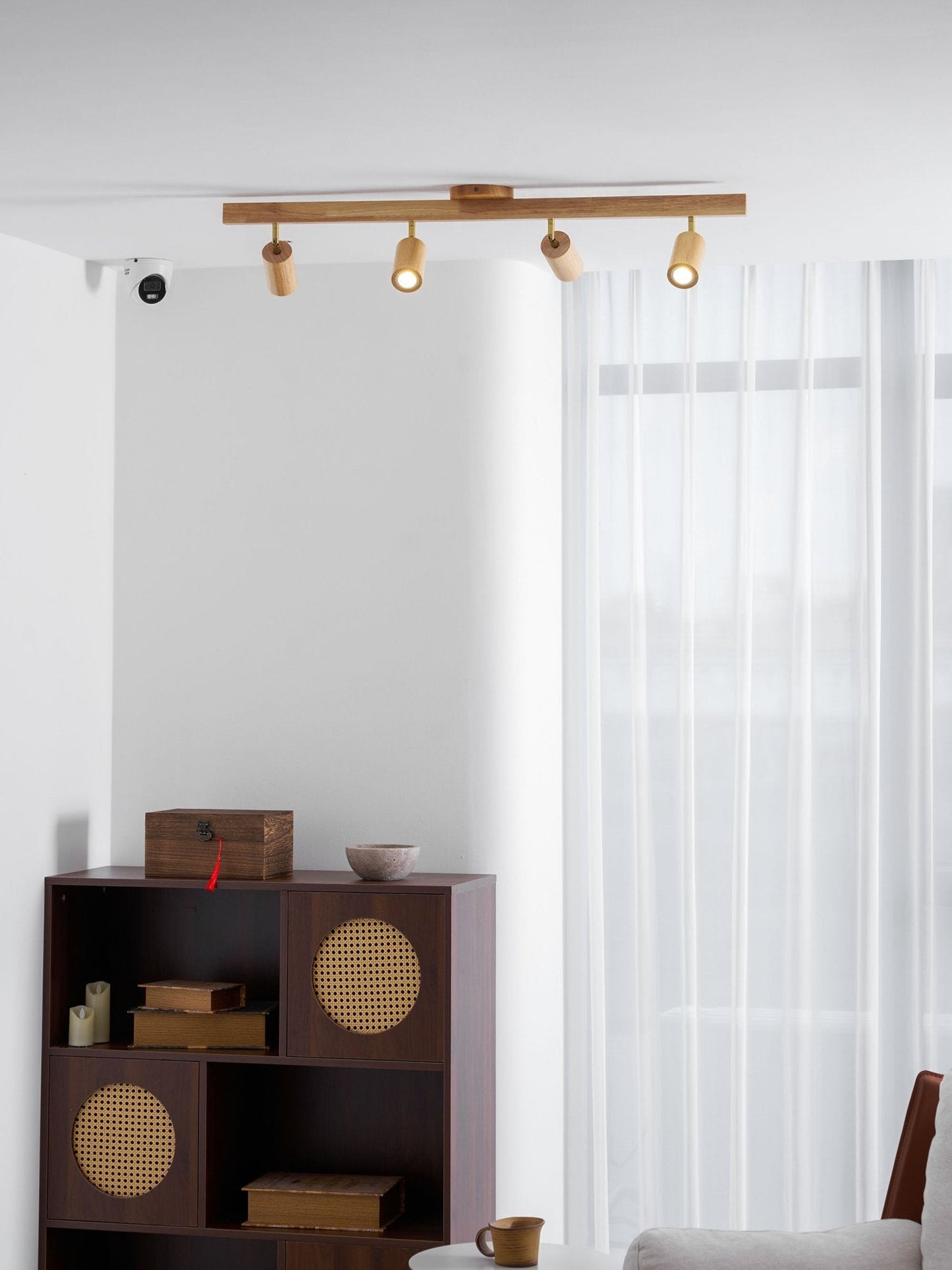 Ceiling Spotlight Track Light Scandinavian with Rotatable Wood Heads and E27 Fitting