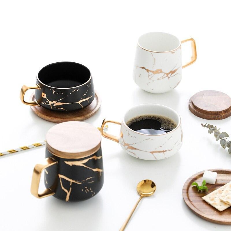 Ceramic Coffee Mug with Wooden Lid and Gold Marble Pattern