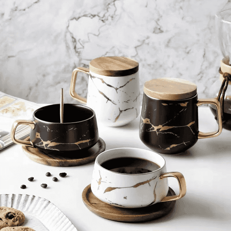 Ceramic Coffee Mug with Wooden Lid and Gold Marble Pattern