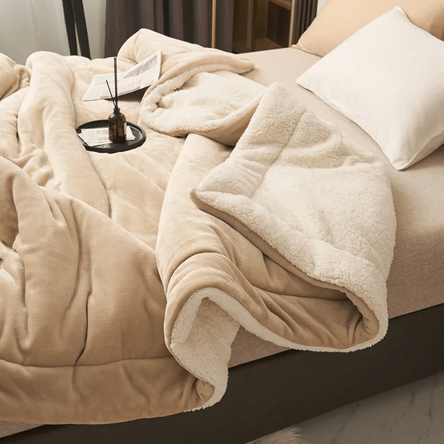 Double-Sided Sherpa Throw Blanket for Sofa and Bed with Flannel Fleece