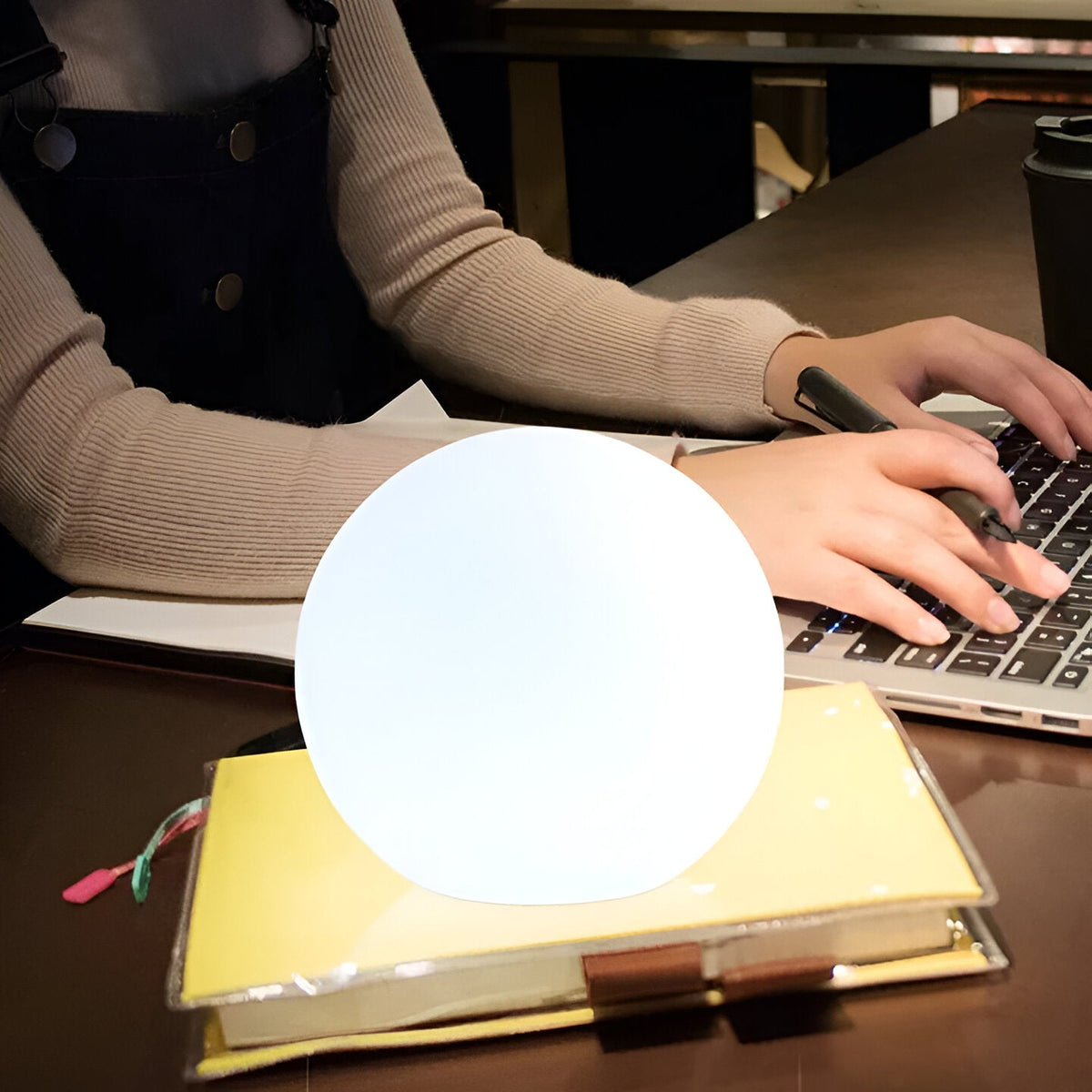Globe Table Lamp Minimalist with RGB Color Changing and Remote Control