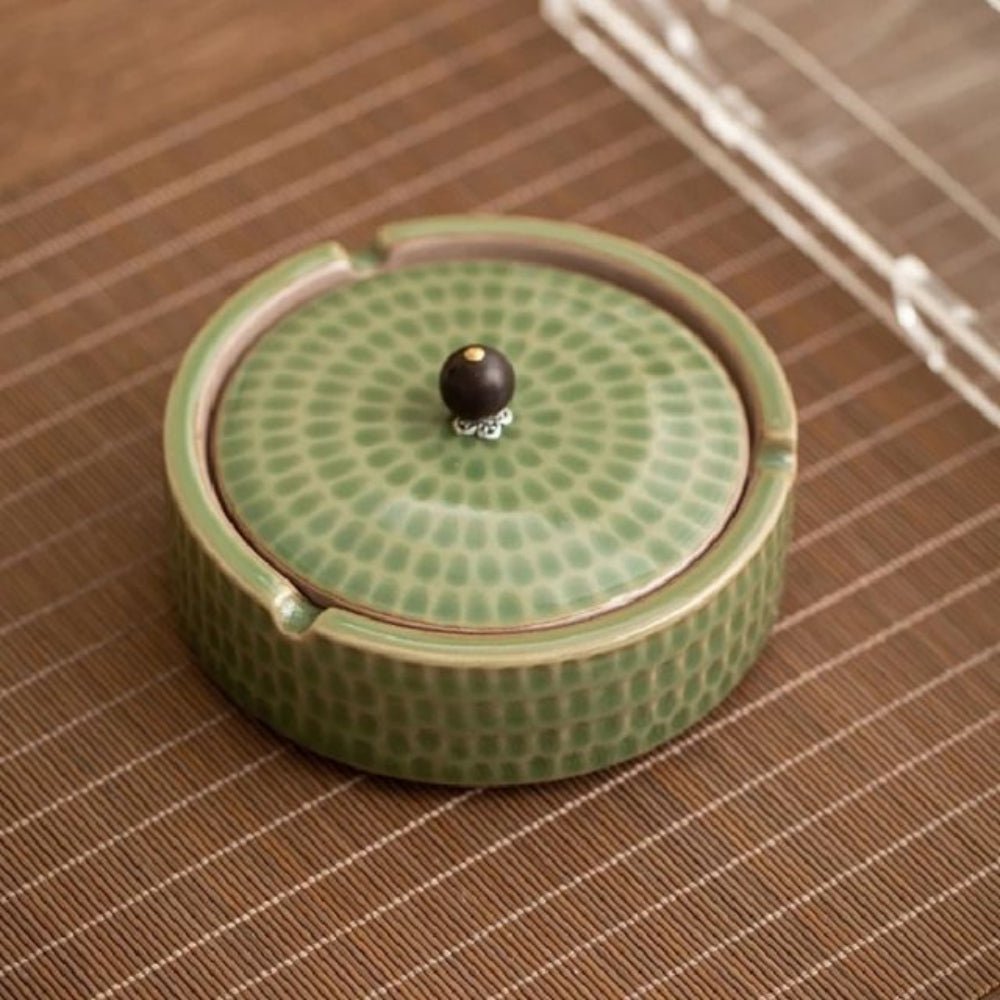 Minimalist Ceramic Ashtray with Wooden Lid