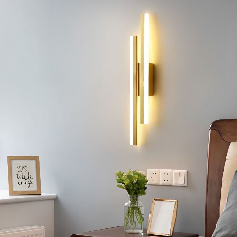 Modern LED Wall Sconce with Dual Bar Staggered Design and Integrated LED