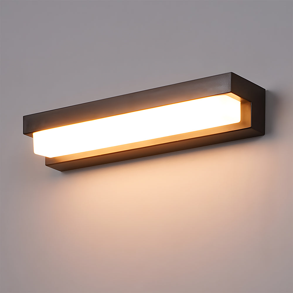 Modern Solar Linear Outdoor Wall Light with IP65 Rating