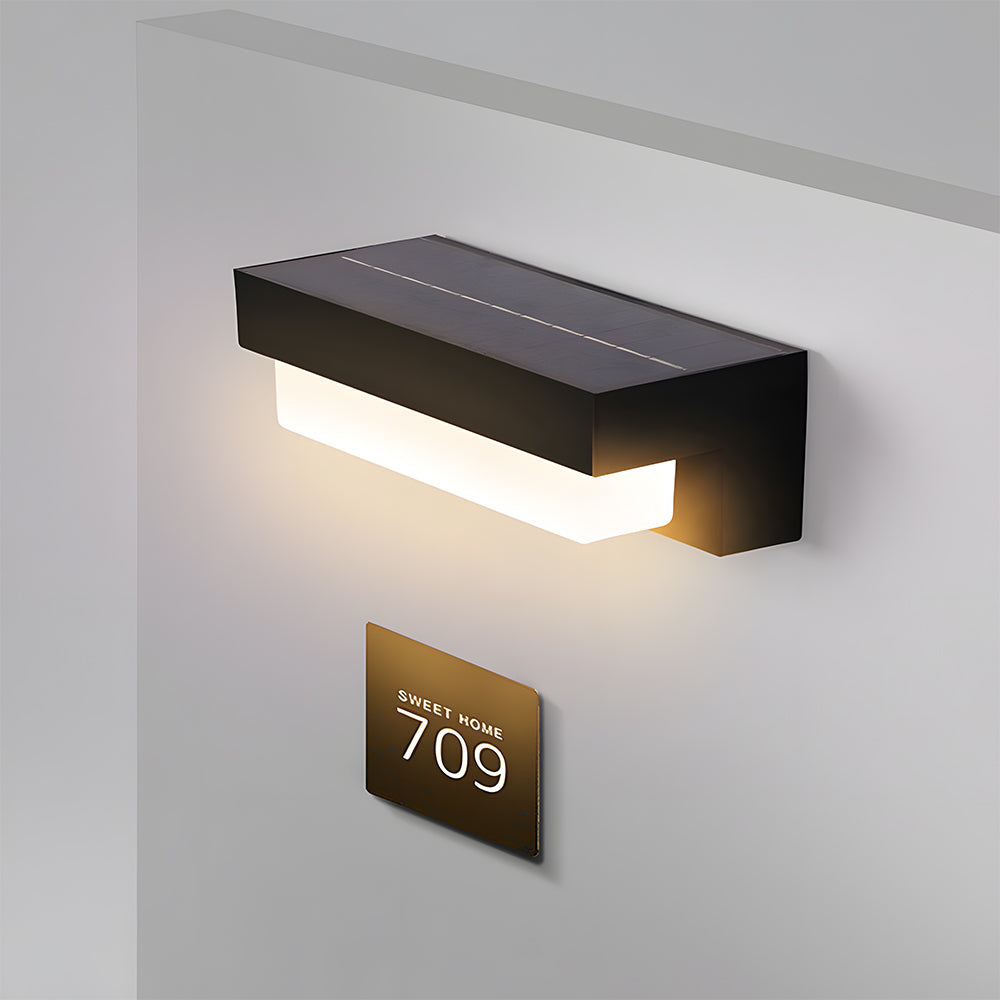 Modern Solar Linear Outdoor Wall Light with IP65 Rating