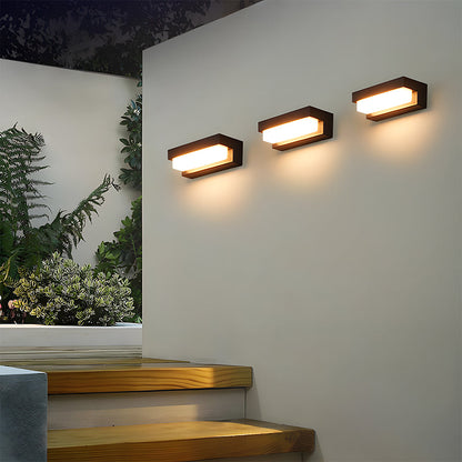 Modern Solar Linear Outdoor Wall Light with IP65 Rating
