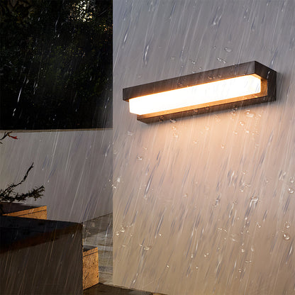 Modern Solar Linear Outdoor Wall Light with IP65 Rating