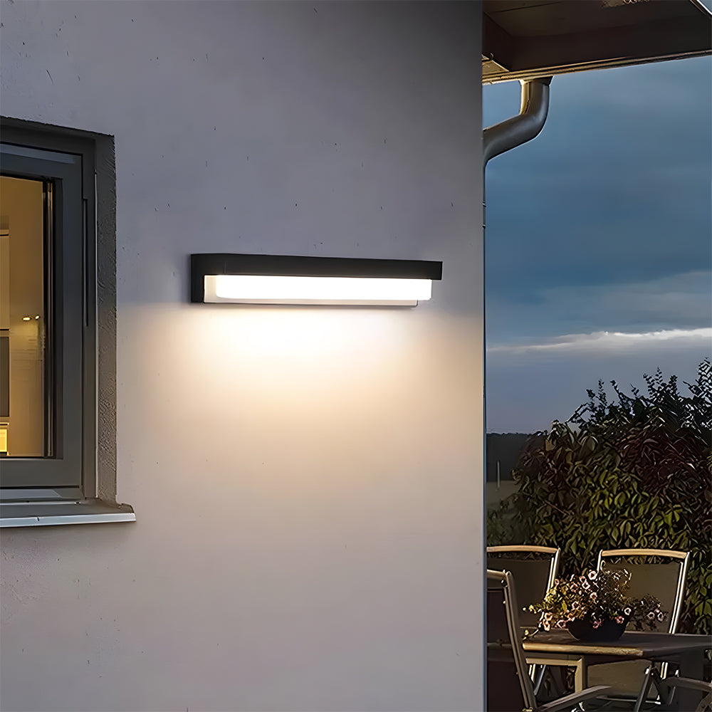 Modern Solar Linear Outdoor Wall Light with IP65 Rating