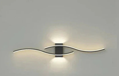 Modern Wave LED Wall Lamp with Curved Design and Integrated LED
