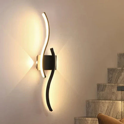 Modern Wave LED Wall Lamp with Curved Design and Integrated LED