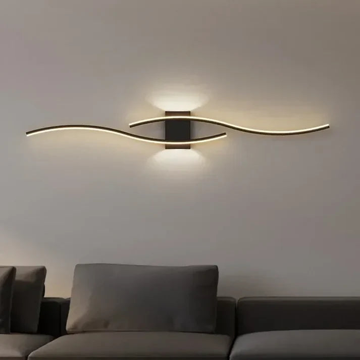 Modern Wave LED Wall Lamp with Curved Design and Integrated LED