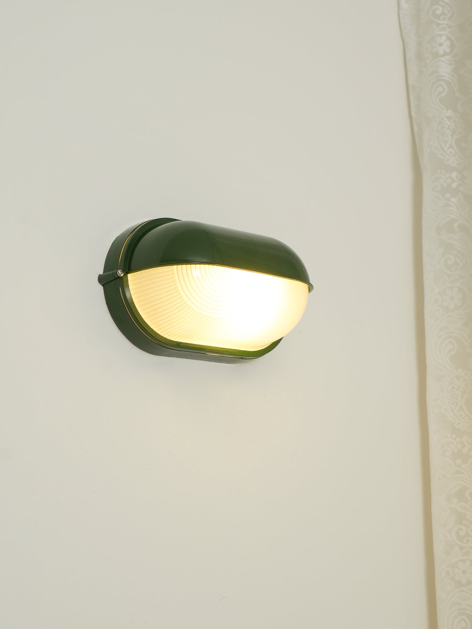 Outdoor Wall Lamp Industrial Retro with Oval Frosted Glass Cover