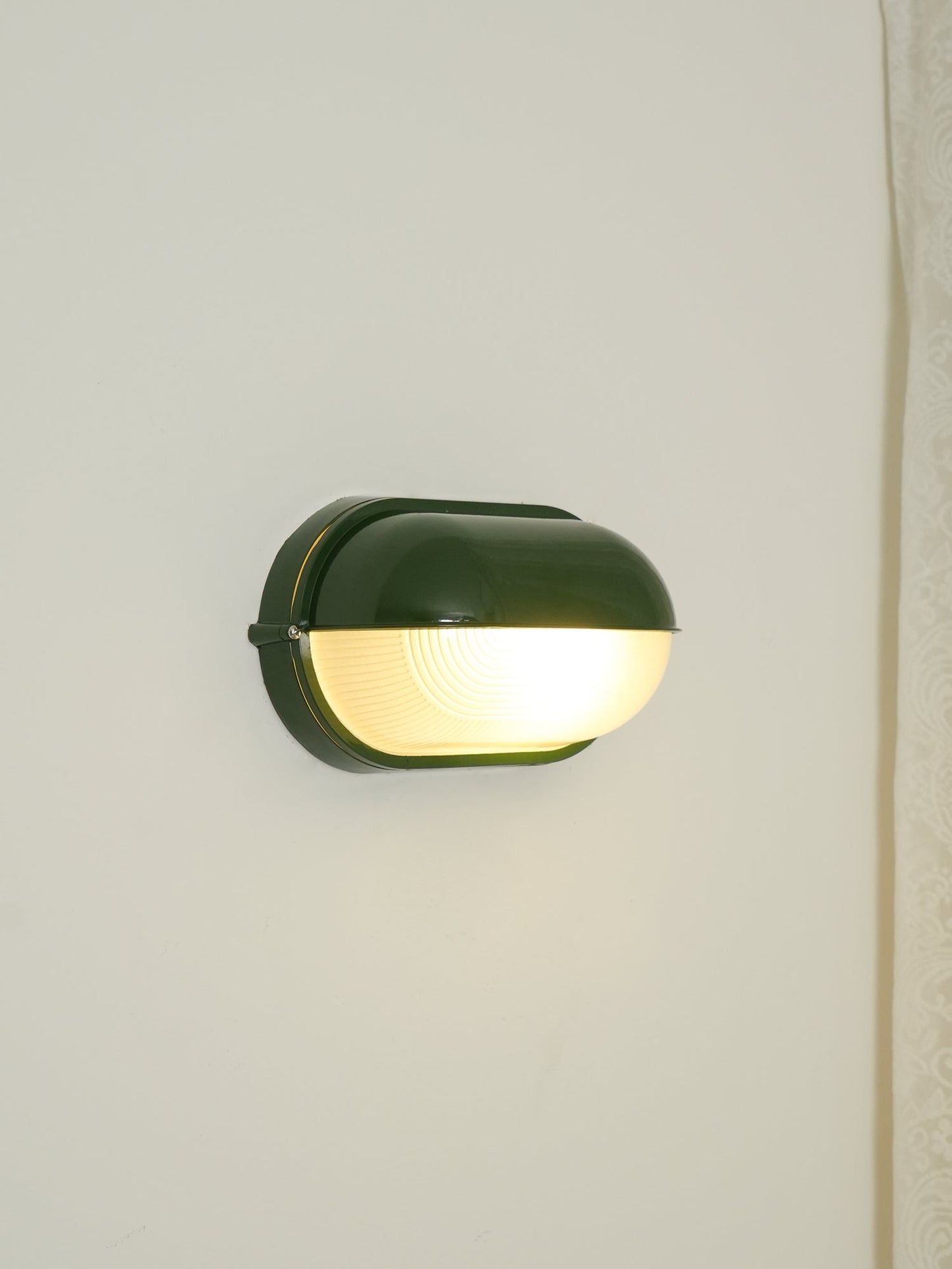 Outdoor Wall Lamp Industrial Retro with Oval Frosted Glass Cover