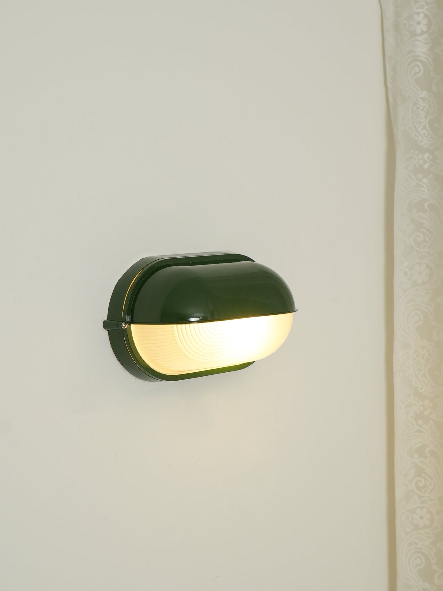 Outdoor Wall Lamp Industrial Retro with Oval Frosted Glass Cover
