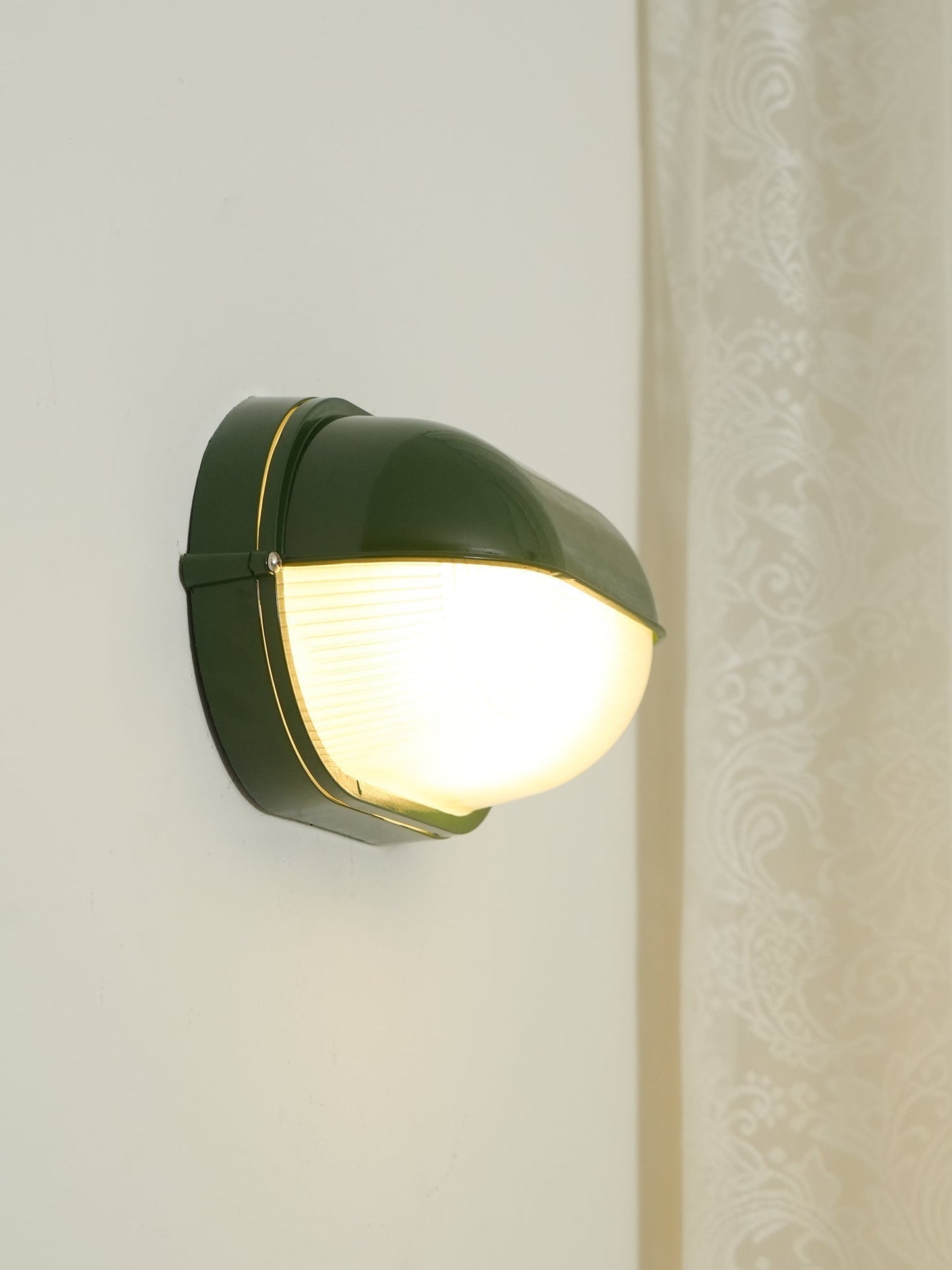 Outdoor Wall Lamp Industrial Retro with Oval Frosted Glass Cover