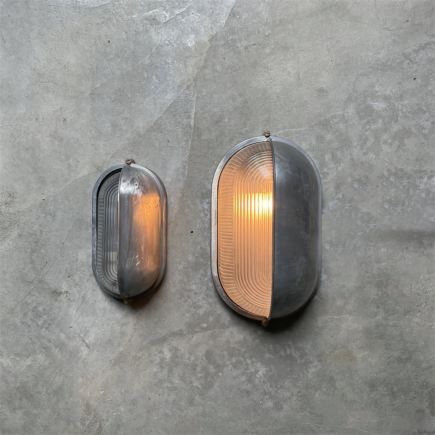 Outdoor Wall Lamp Industrial Retro with Oval Frosted Glass Cover