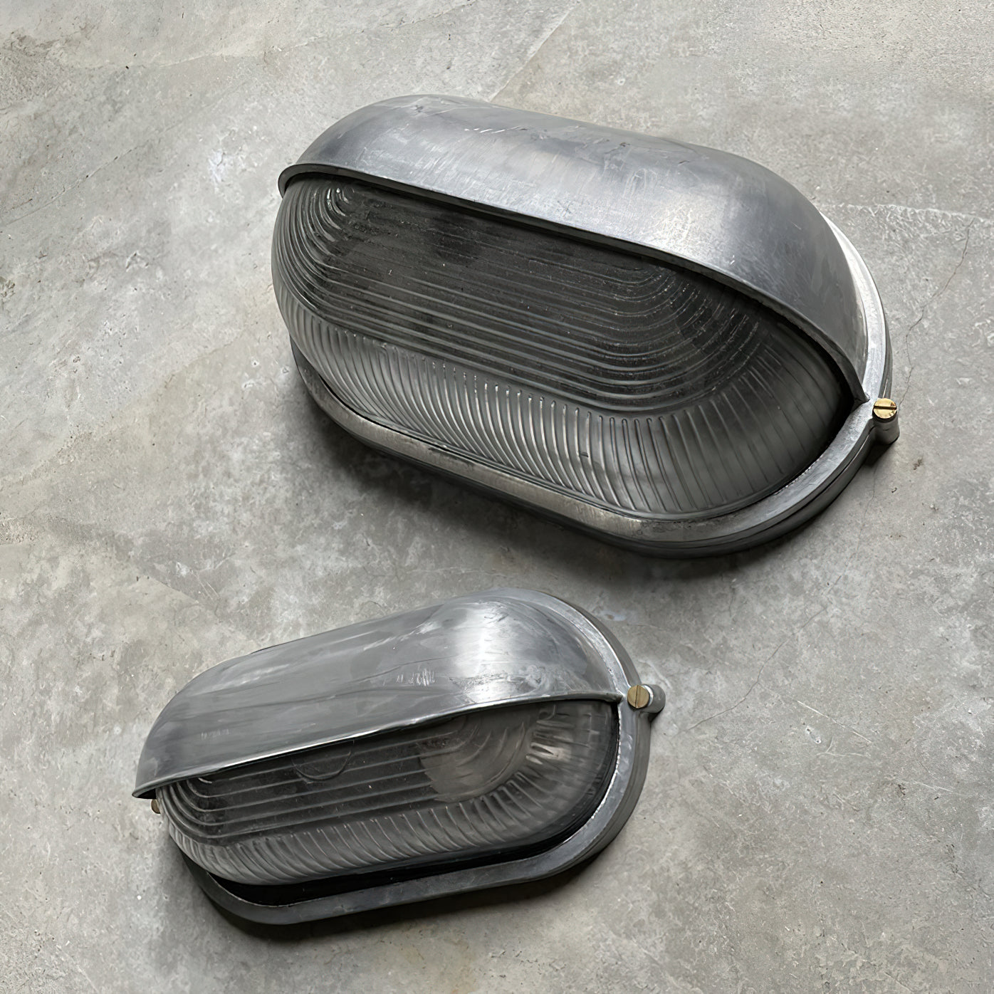 Outdoor Wall Lamp Industrial Retro with Oval Frosted Glass Cover
