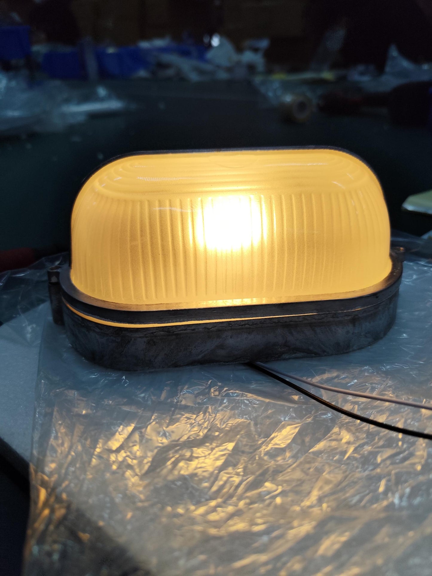 Outdoor Wall Lamp Industrial Retro with Oval Frosted Glass Cover