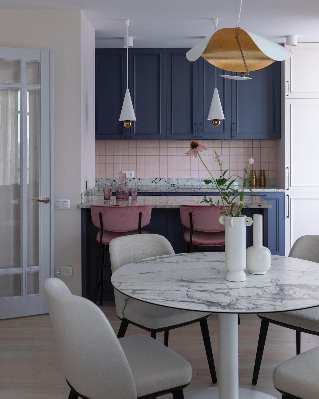 Pendant Lamp Art Deco with Curved Wave Shade and Integrated LED