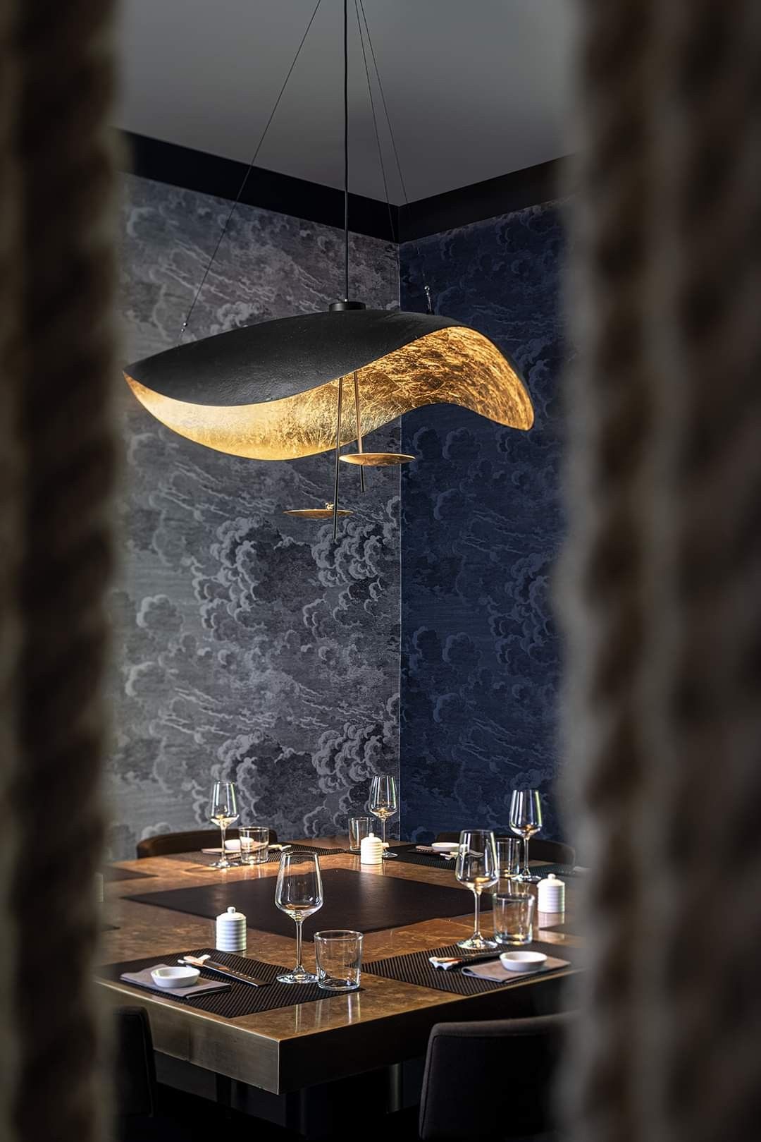 Pendant Lamp Art Deco with Curved Wave Shade and Integrated LED