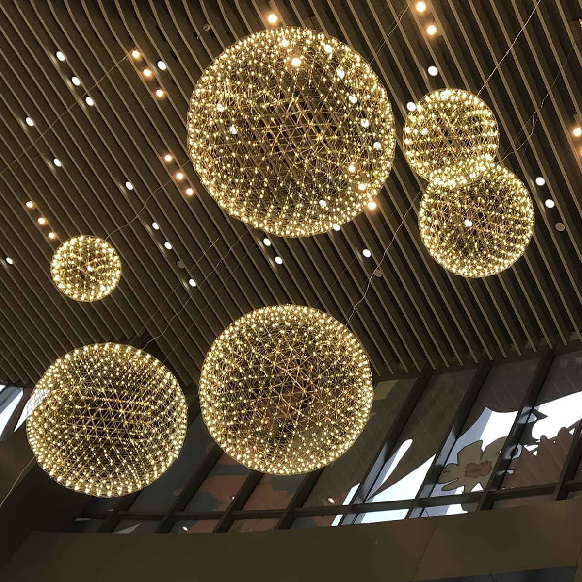 Pendant Lamp Modern Geometric Globe with Integrated LED Sparkling Sphere