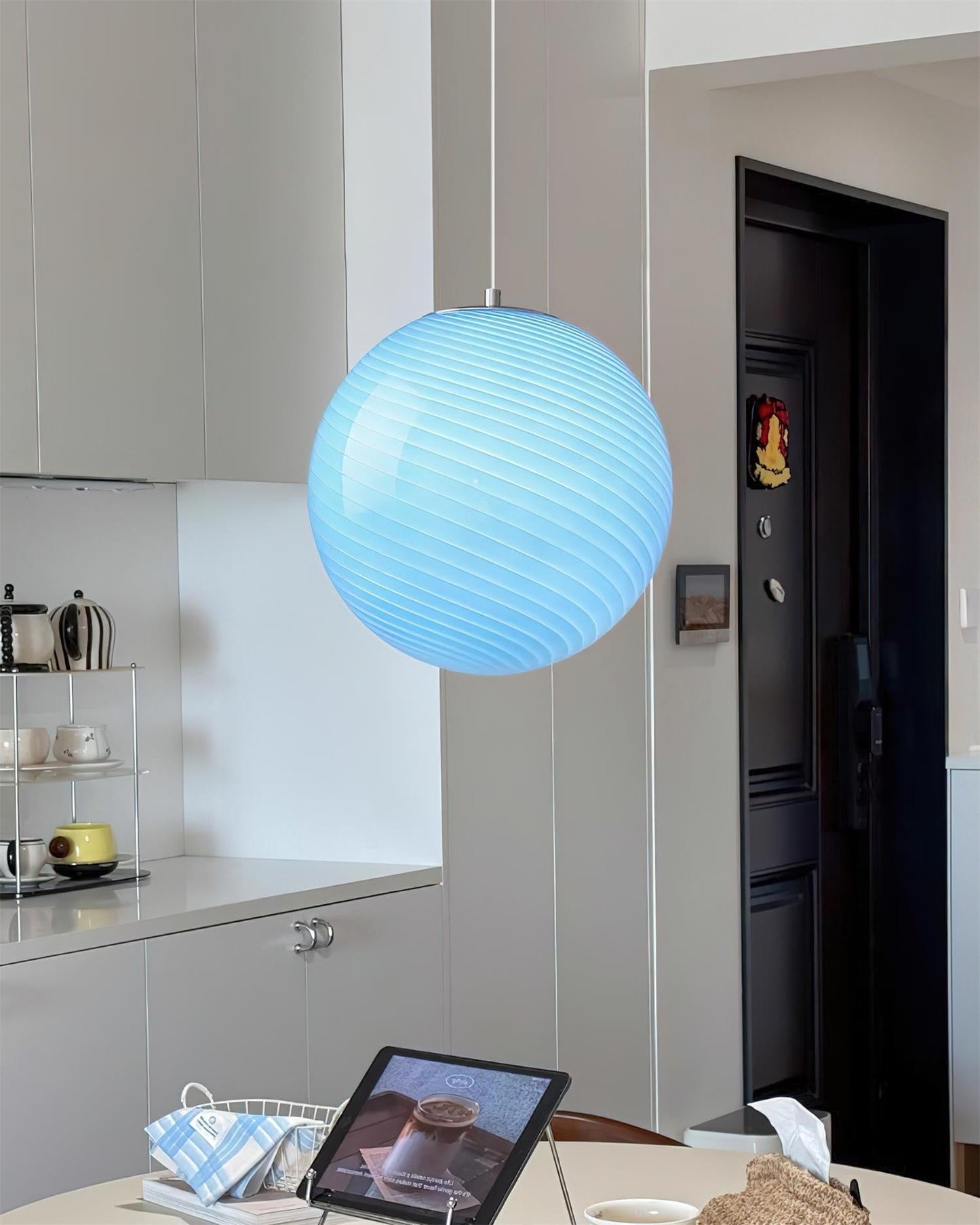 Pendant Lamp Retro with Swirl Glass Globe Shade
