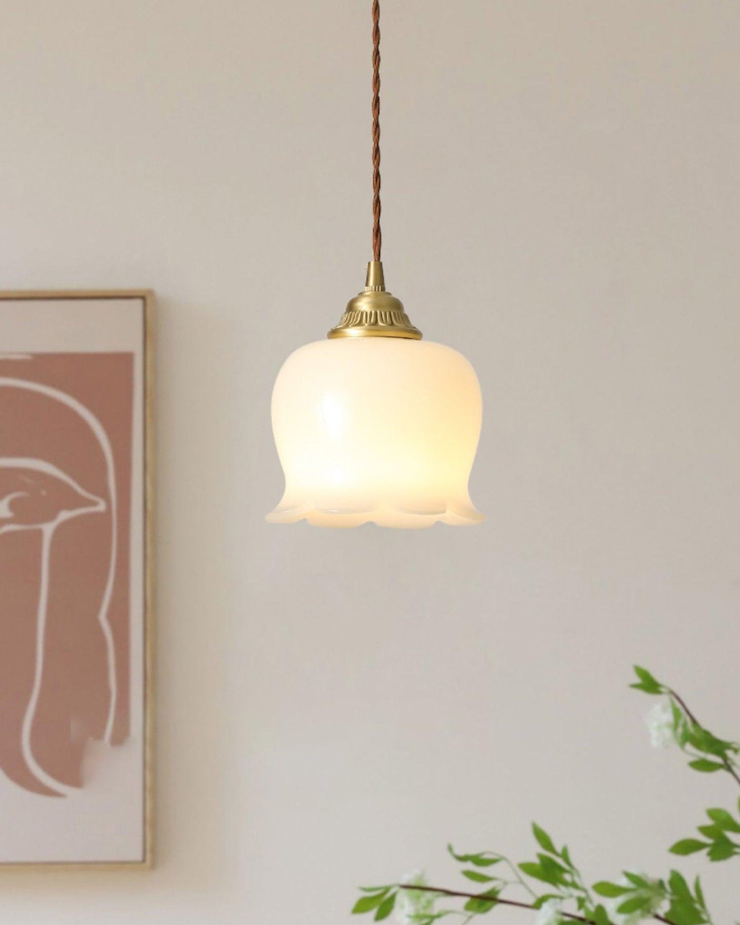 Pendant Lamp Vintage with Flower-Shaped Glass Shade and Brass Fitting