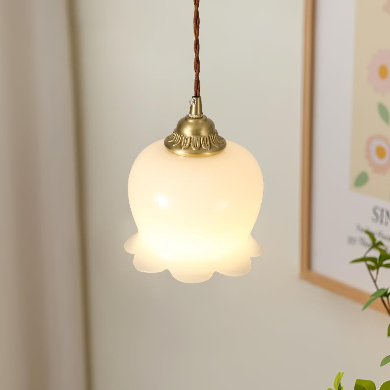 Pendant Lamp Vintage with Flower-Shaped Glass Shade and Brass Fitting