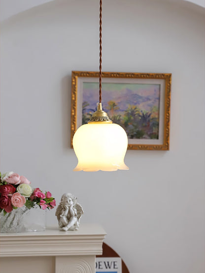 Pendant Lamp Vintage with Flower-Shaped Glass Shade and Brass Fitting