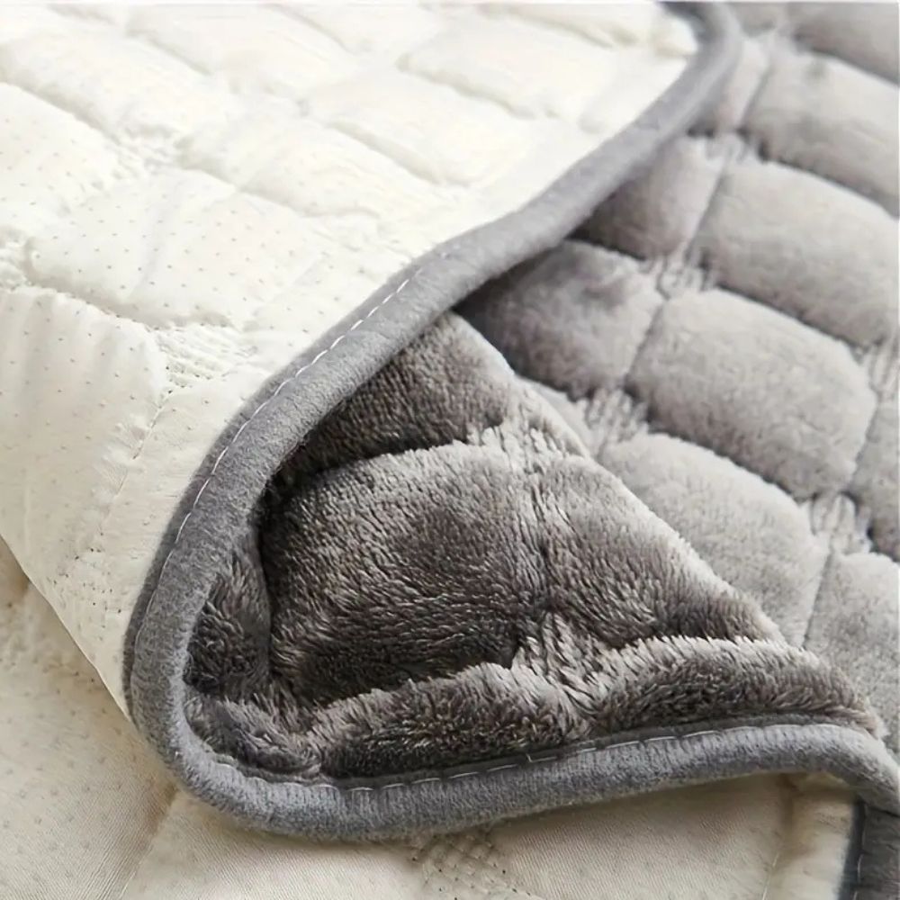 Quilted Recliner Cover with Non-Slip Grip