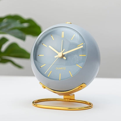 Retro Round Analogue Alarm Clock with Night Light