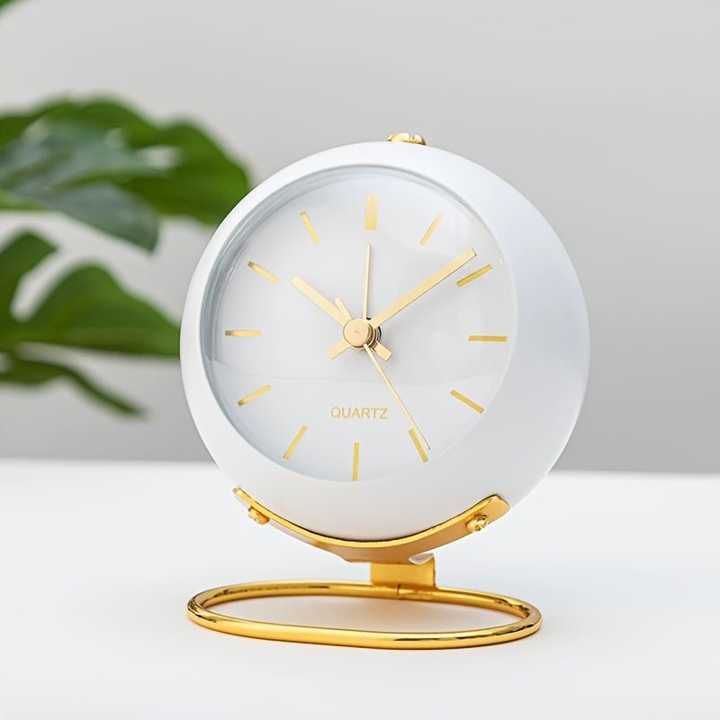 Retro Round Analogue Alarm Clock with Night Light