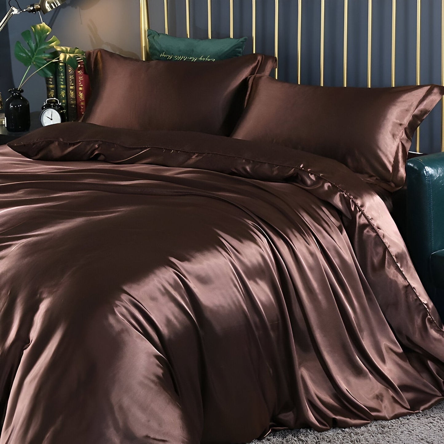 Satin Duvet Cover Set with 2 Pillowcases, Glossy Finish