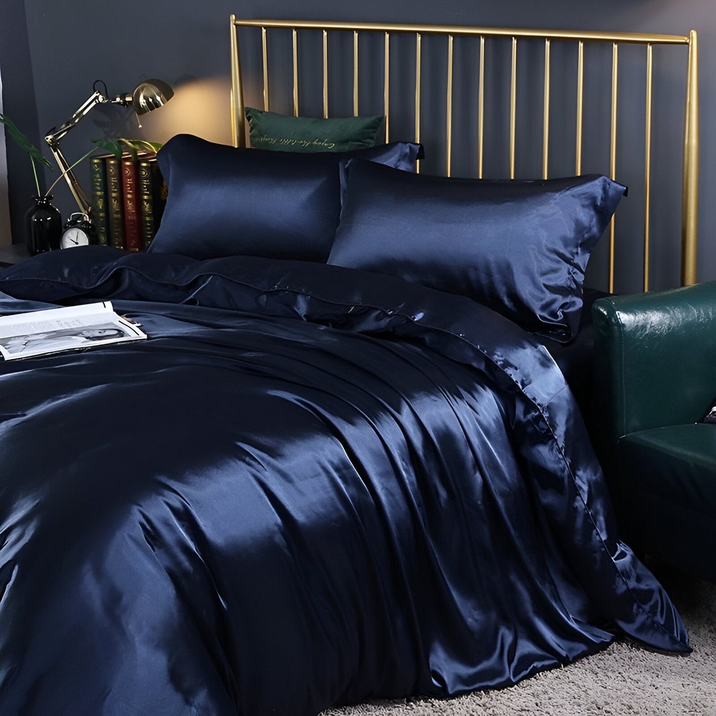 Satin Duvet Cover Set with 2 Pillowcases, Glossy Finish