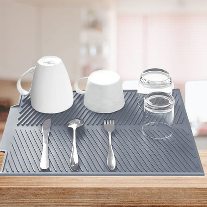 Silicone Dish Drying Mat with Ridged Drainage Surface and Rollable Design