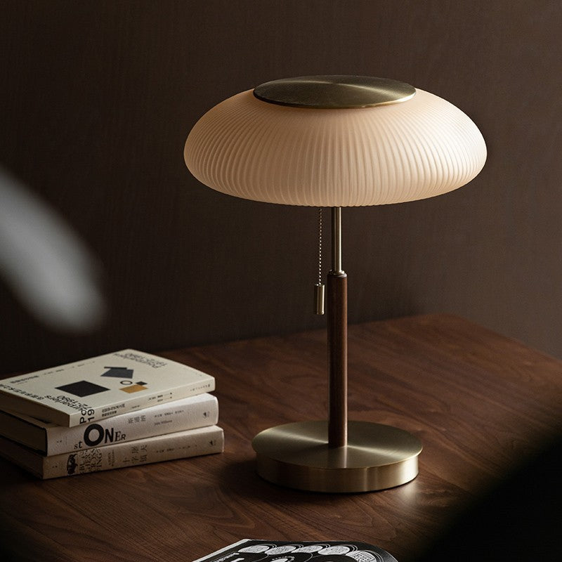 Table Lamp Retro with Ribbed Glass Shade and Pull Chain Switch