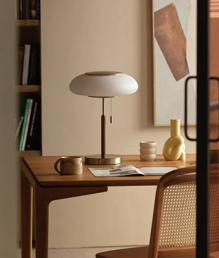 Table Lamp Retro with Ribbed Glass Shade and Pull Chain Switch