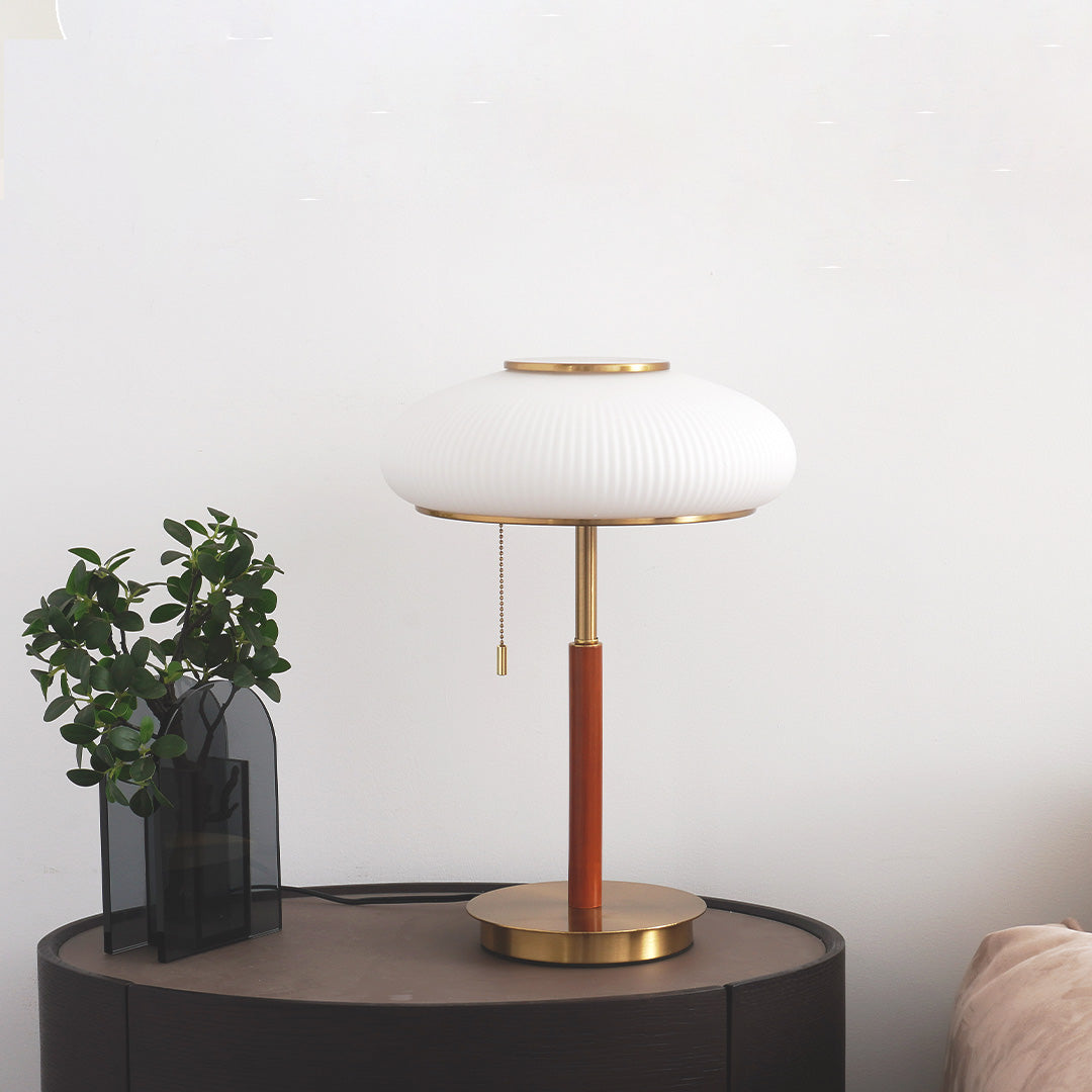Table Lamp Retro with Ribbed Glass Shade and Pull Chain Switch