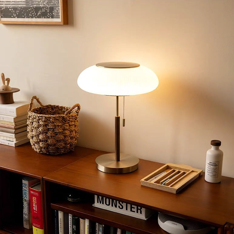 Table Lamp Retro with Ribbed Glass Shade and Pull Chain Switch