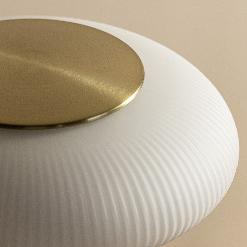 Table Lamp Retro with Ribbed Glass Shade and Pull Chain Switch