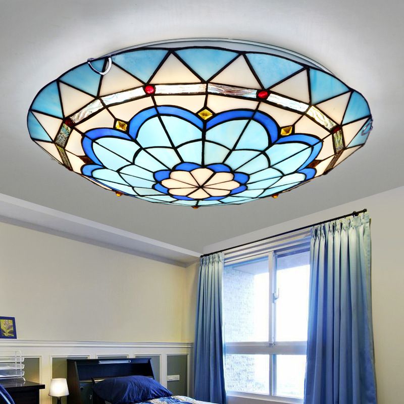 Tiffany-Style Flush Mount Ceiling Light with Round Glass Shade
