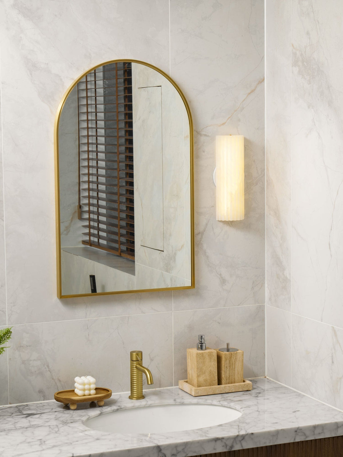 Wall Lamp Art Deco with Alabaster Stone Shade and Integrated LED