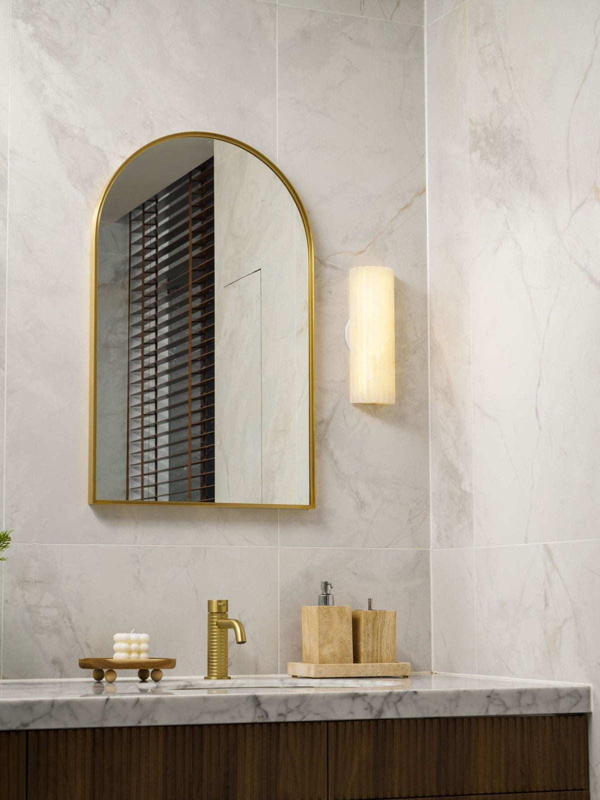 Wall Lamp Art Deco with Alabaster Stone Shade and Integrated LED