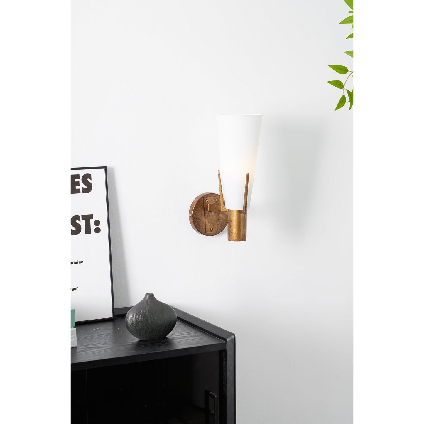 Wall Lamp Art Deco with Conical Glass Shade and Brass Finish